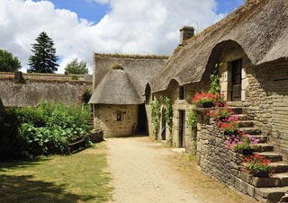 Patrimoine, vieilles pierres, coutumes et culture